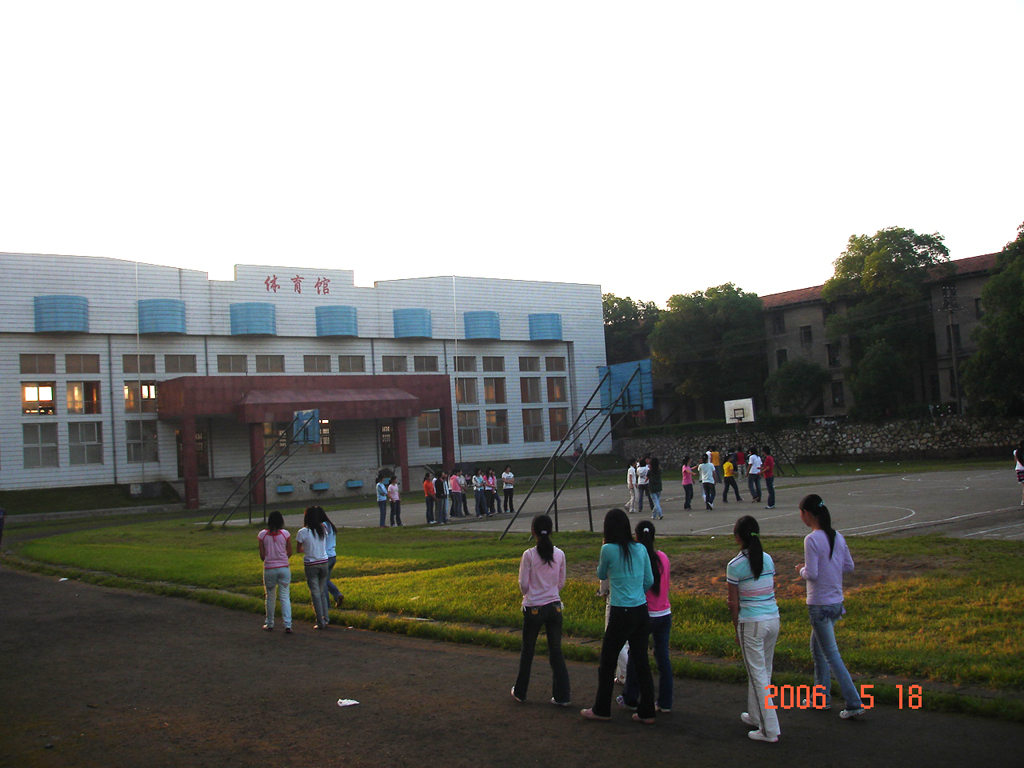 classroom014.JPG
